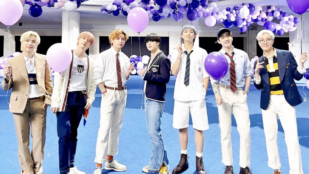 BTS 24点 まとめ 大量 BTSが4日間で21万人を動員 雨の中,約3時間