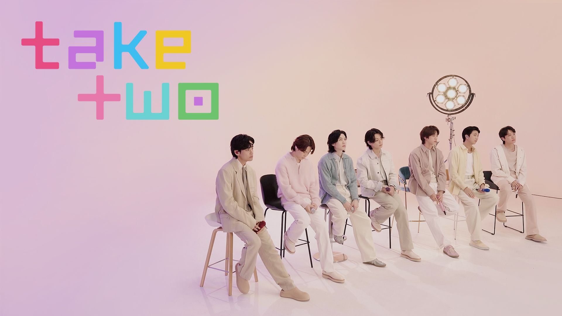 BTSがメンバー7人完全体の新曲「Take Two」を初披露！歌詞の内容