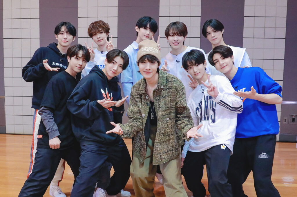 防弾少年団(BTS) - 坂ちん BTS、地下鉄でパフォーマンス！本家MVのオマージュも Galaxy x