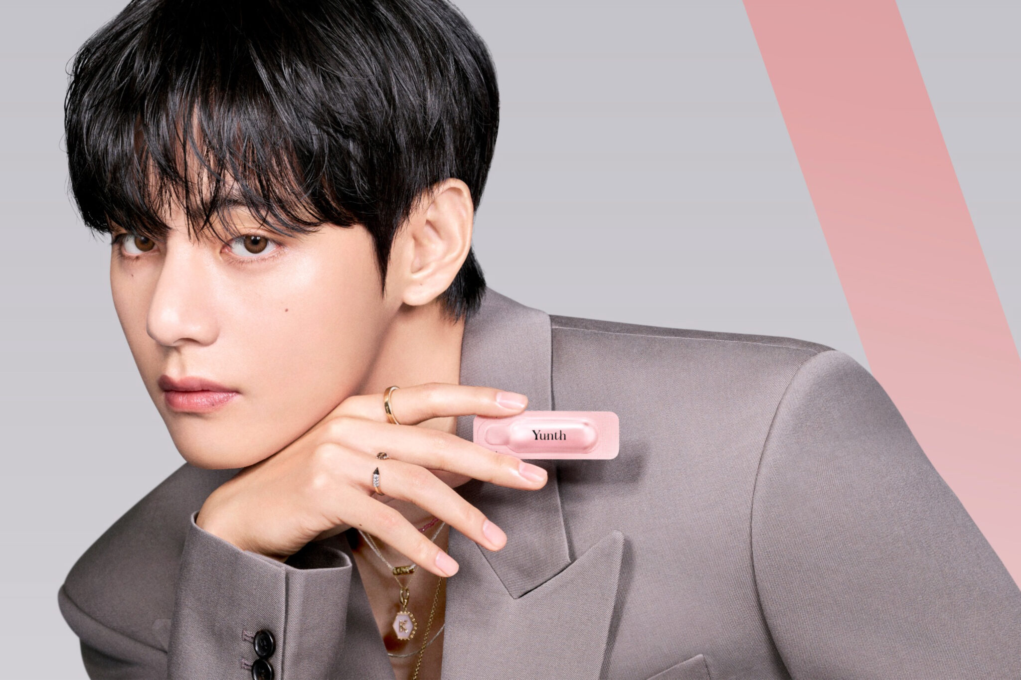 BTS テテが日本の美容ブランド「Yunth(ユンス)」のアンバサダーに就任!!【公式ポスター解禁】 | BTS 防弾少年団 【まとめ情報サイト】