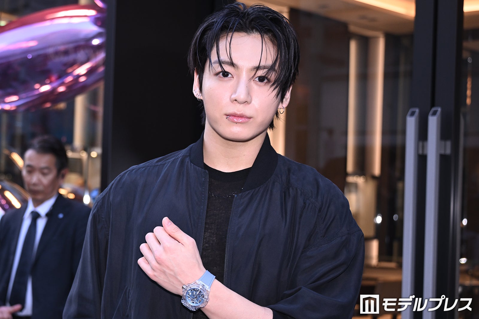 BTS ジョングクが東京に降臨！ウブロ銀座ブティックにサプライズ登場